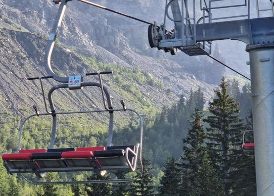 Featured:Barmus chairlift
